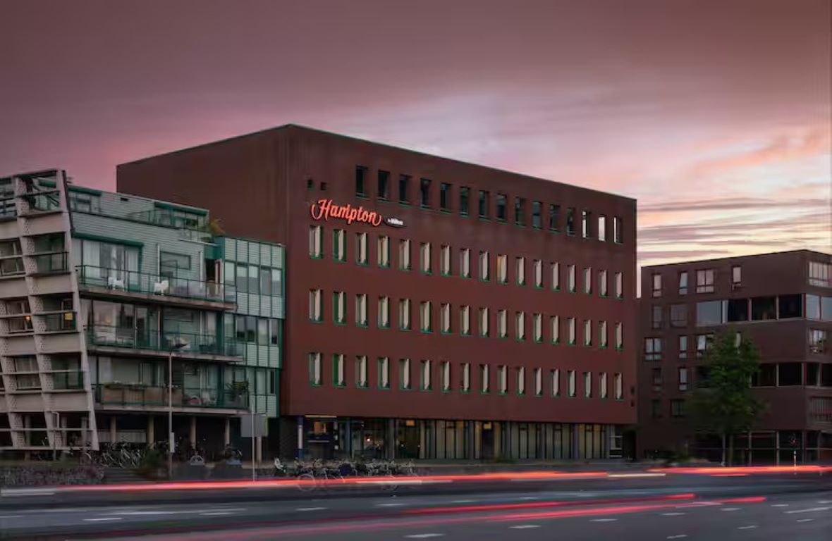 Hampton by Hilton Amsterdam Centre East-Hotel spolja.jpg
