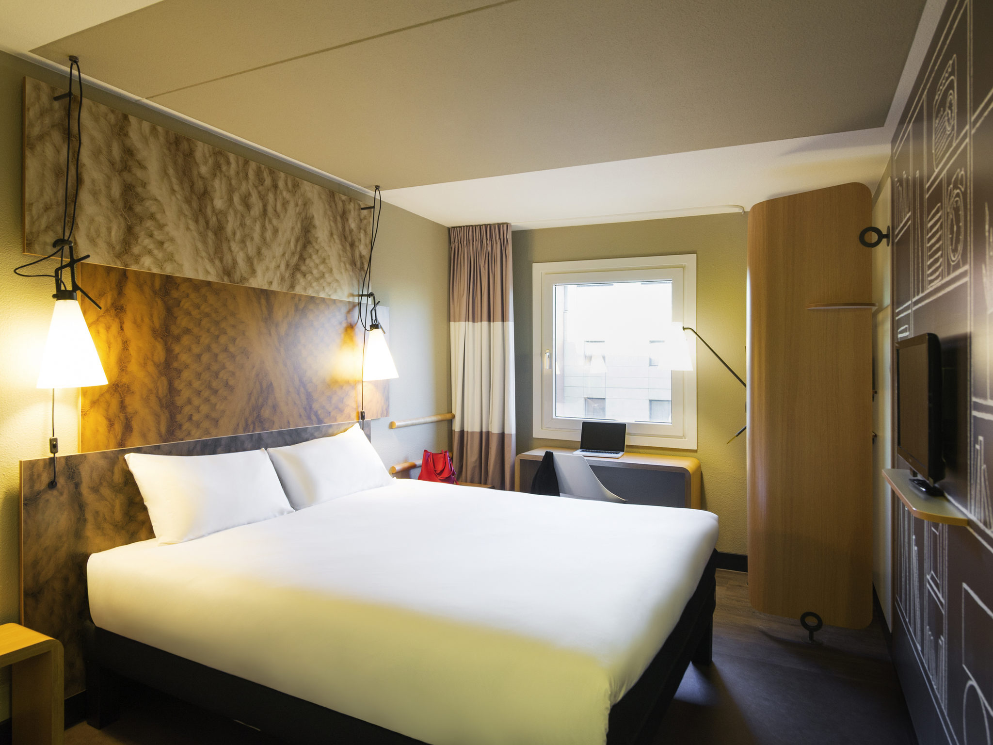 Ibis Amsterdam Centre Stopera-Standardna soba.jpg