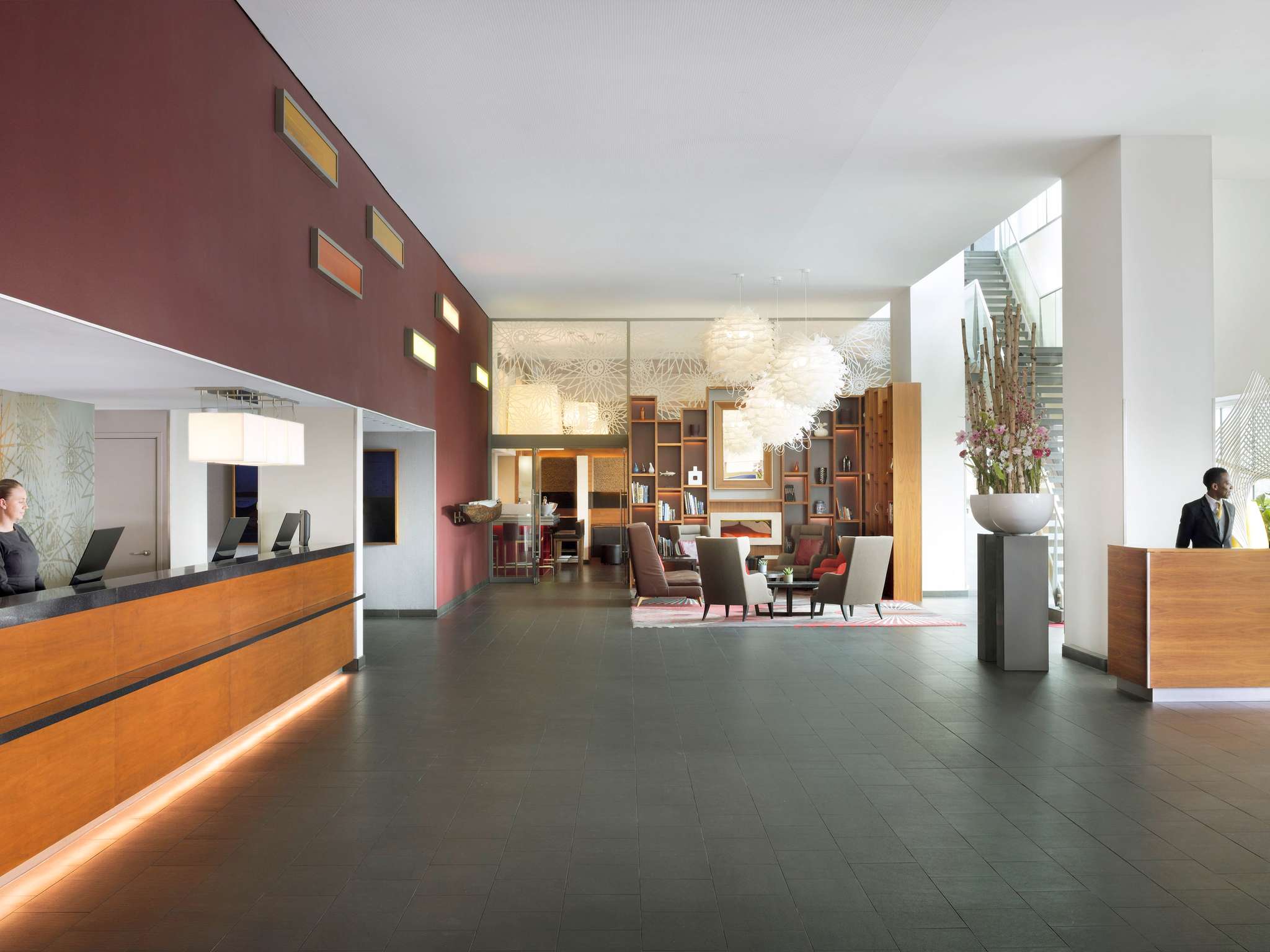Movenpick Hotel Amsterdam City Centre-Recepcija.jpg