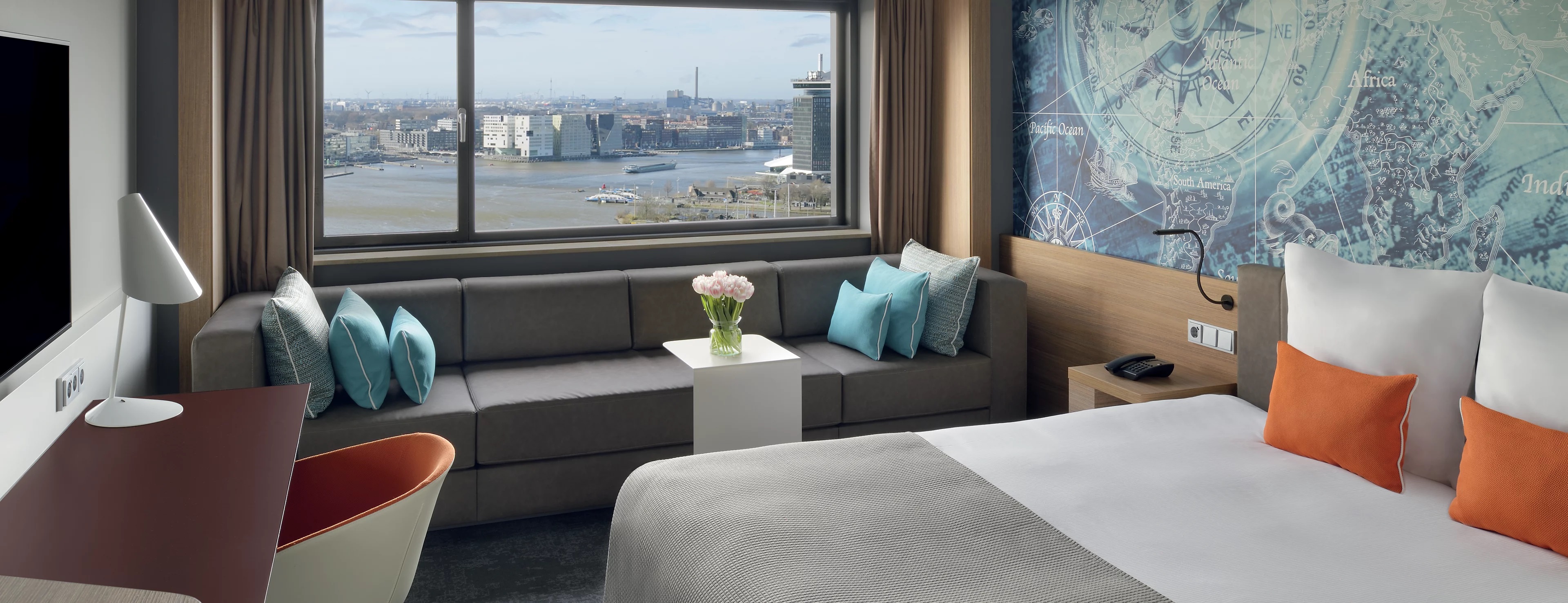 Movenpick Hotel Amsterdam City Centre-Superior View soba.jpg