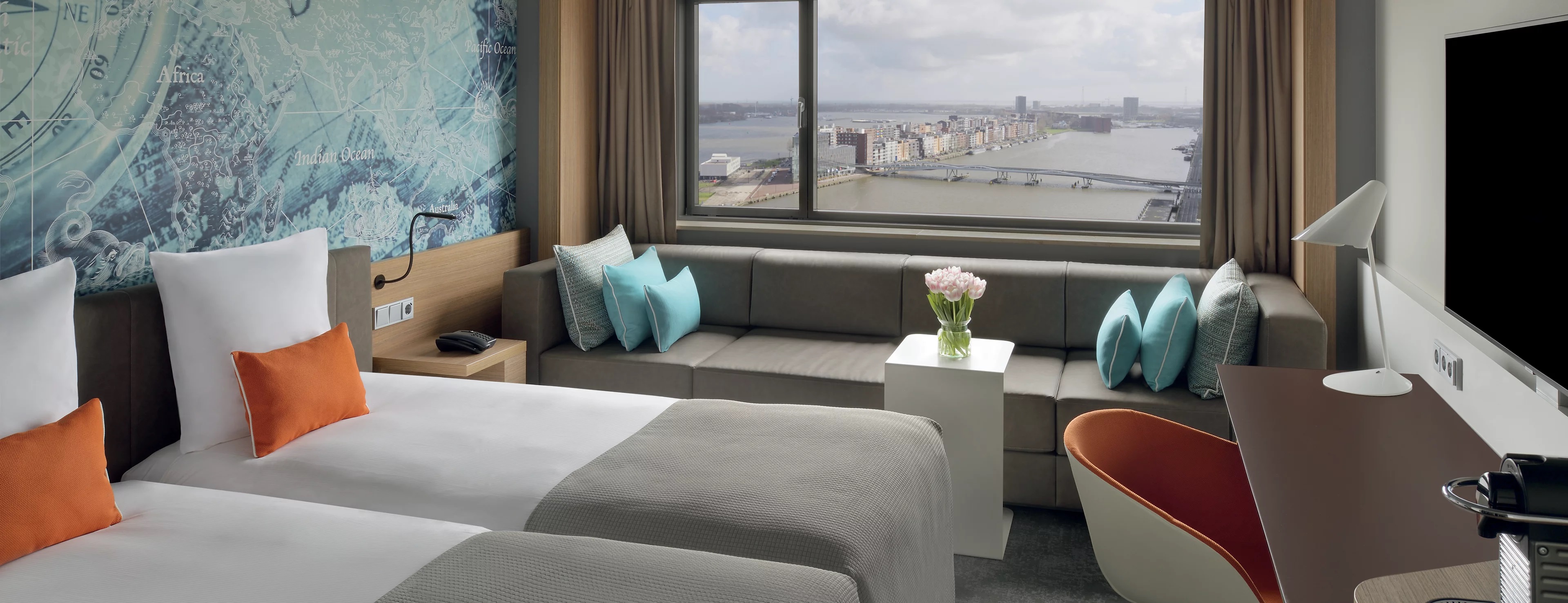 Movenpick Hotel Amsterdam City Centre-Superior soba.jpg