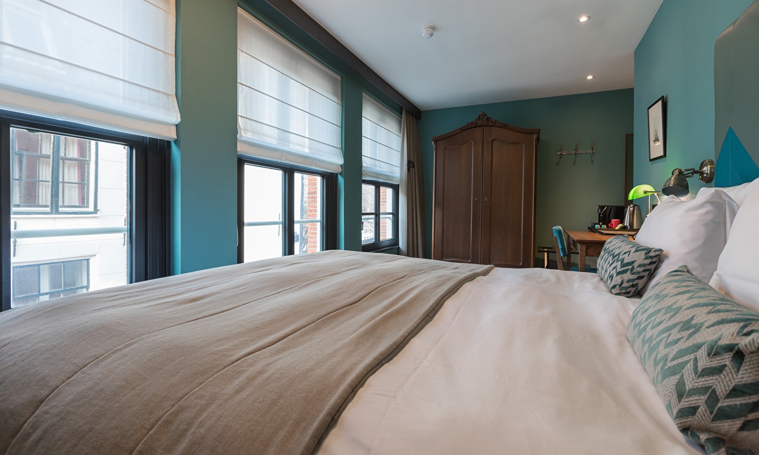 The Hendrick's Hotel-Standardna soba.jpg