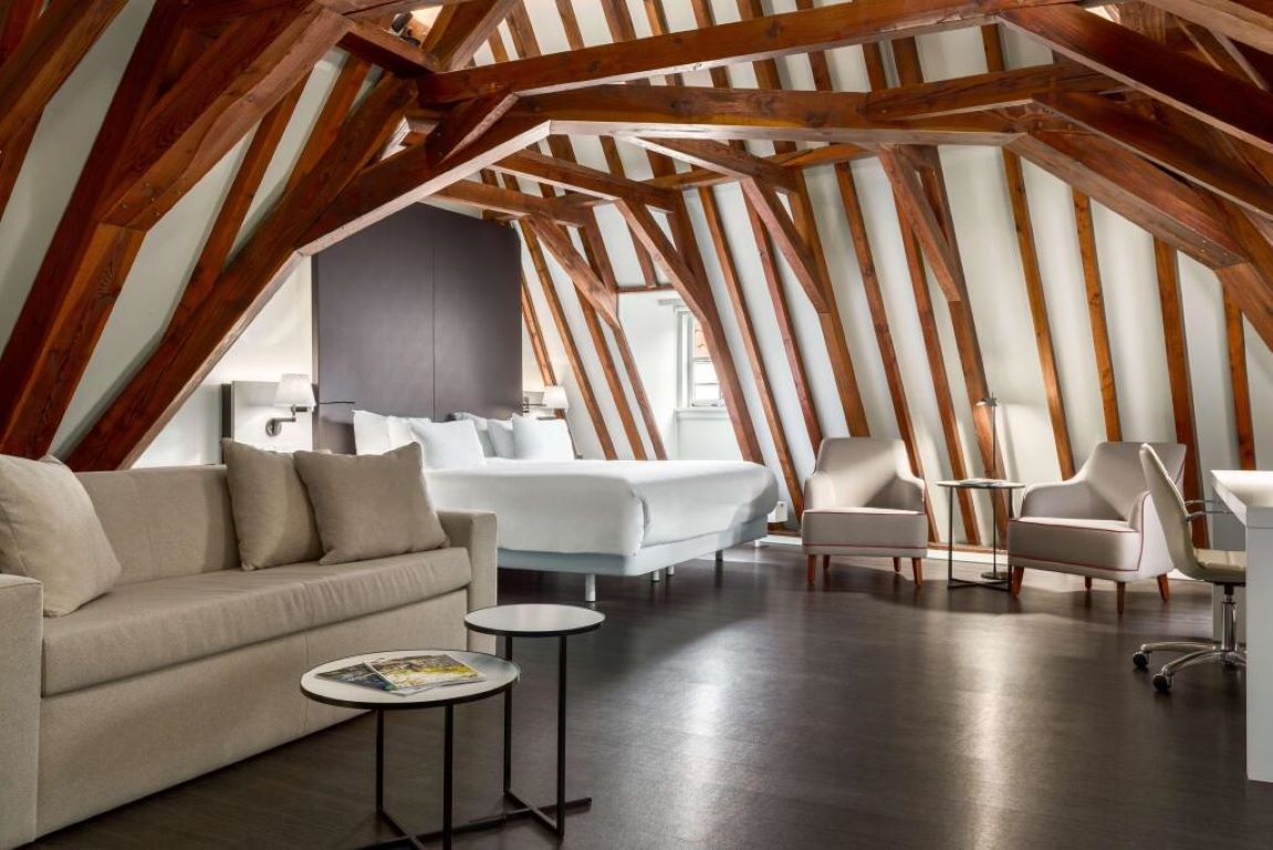 NH Collection Amsterdam Barbizon Palace-Suite.jpg