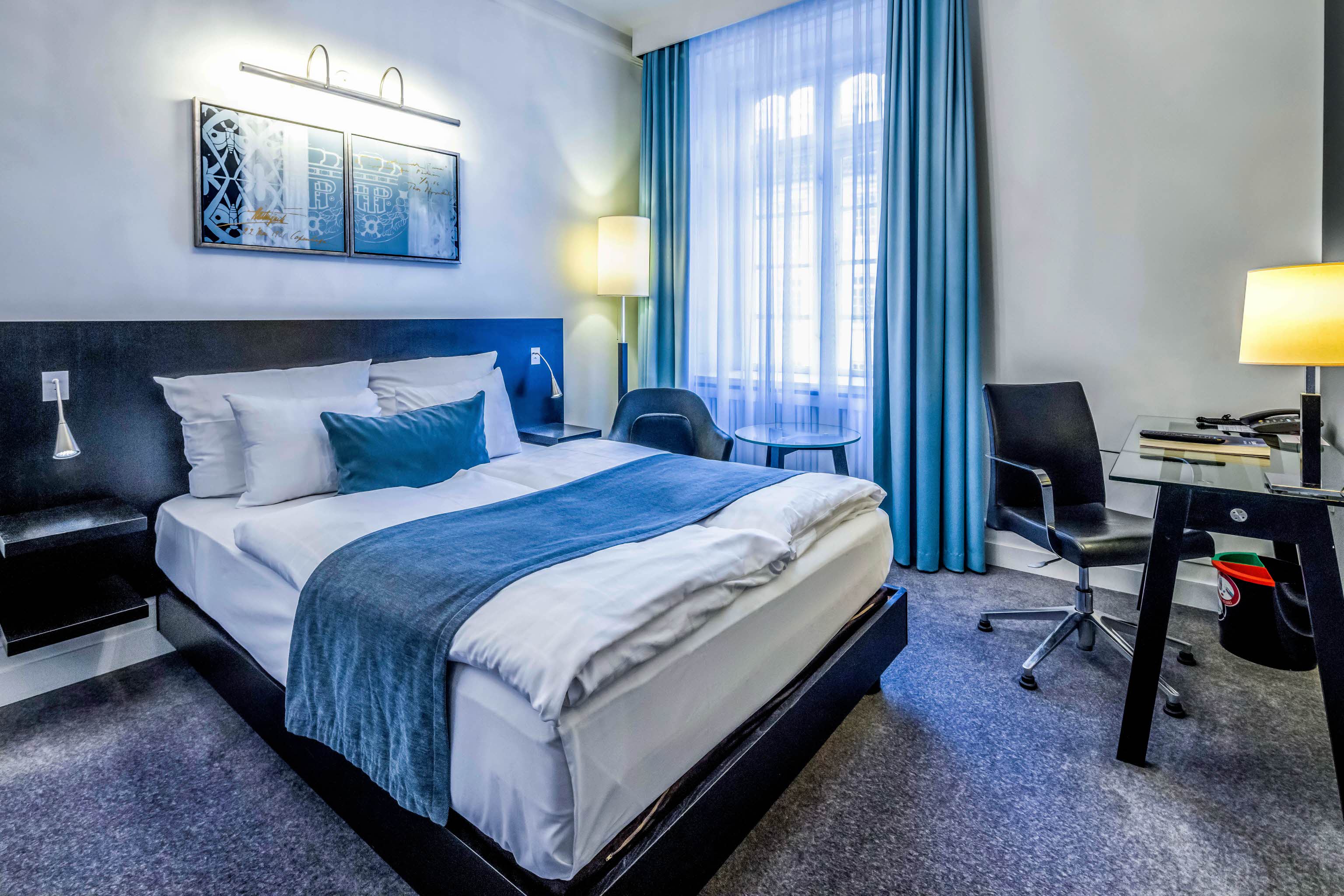 Scandic Palace Hotel-Economy soba.jpg