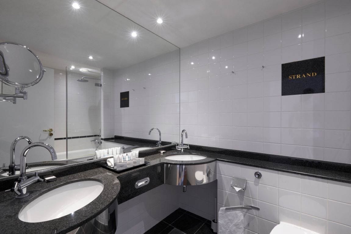 Copenhagen Strand Hotel-Kupatilo.jpg