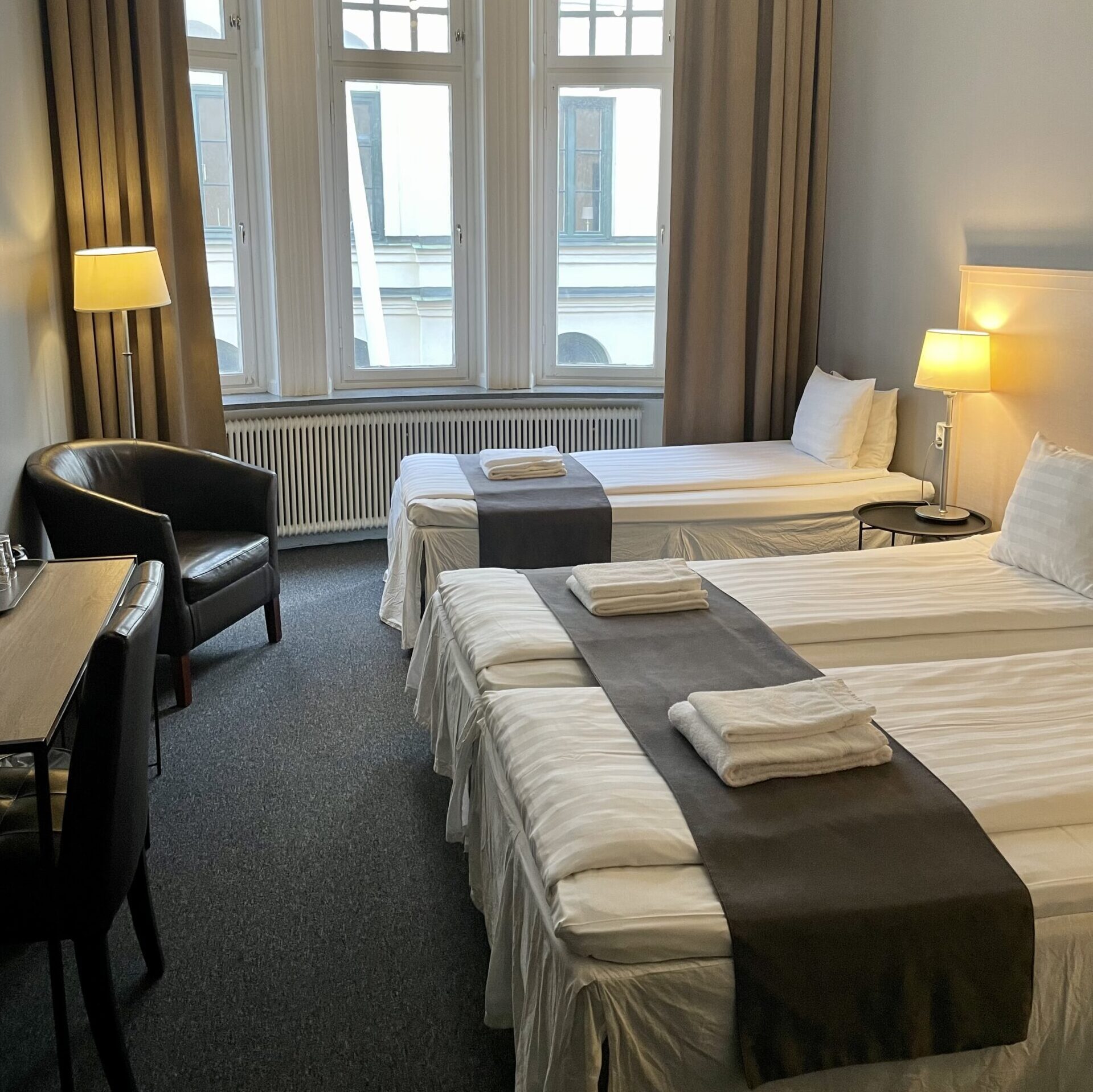 Hotel Unique-Trokrevetna soba.jpeg