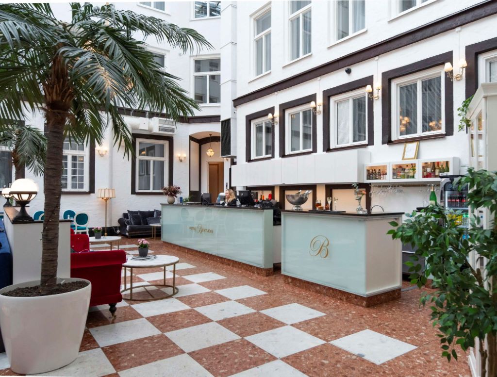 Best Western Hotel Bentleys-Recepcija.jpg