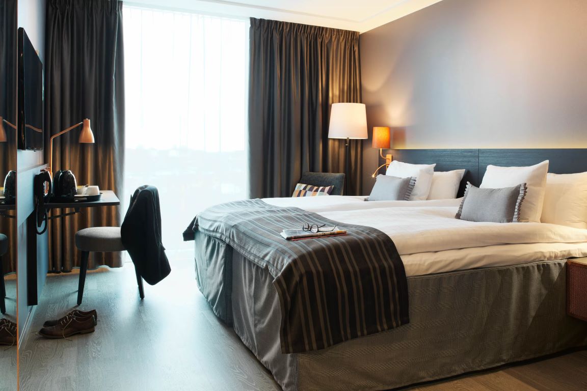 Scandic Continental Hotel-Superior soba.jpg