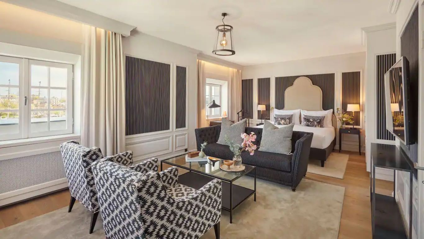 Hotel Reisen in the Unbound Collection by Hyatt-Chapman suite.jpg