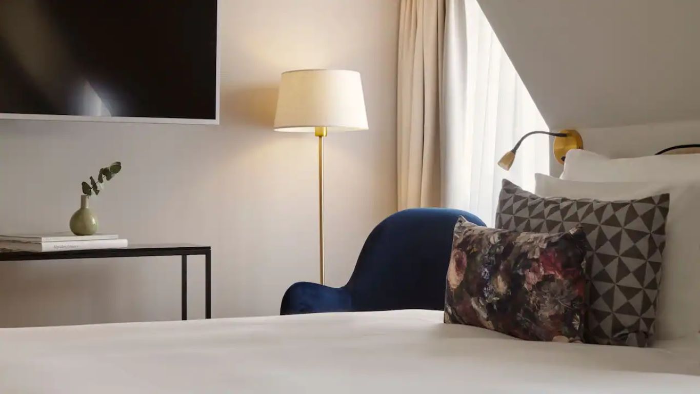 Hotel Reisen in the Unbound Collection by Hyatt-Queen soba.jpg