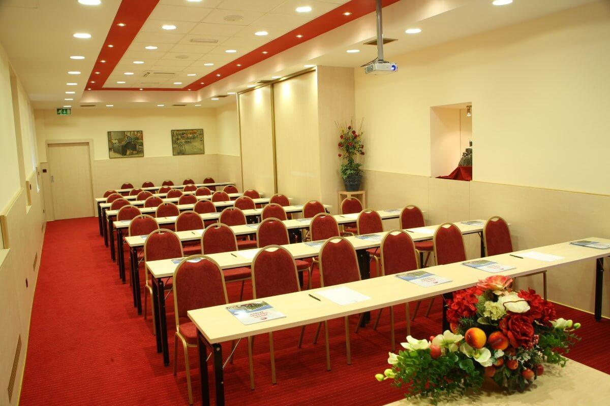 Hotel Central-Sala za sastanke.jpg
