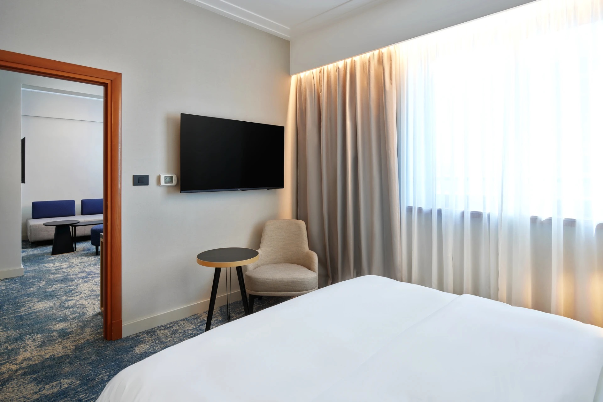 Maistra City Vibes Hotel International-Deluxe suite.jpg