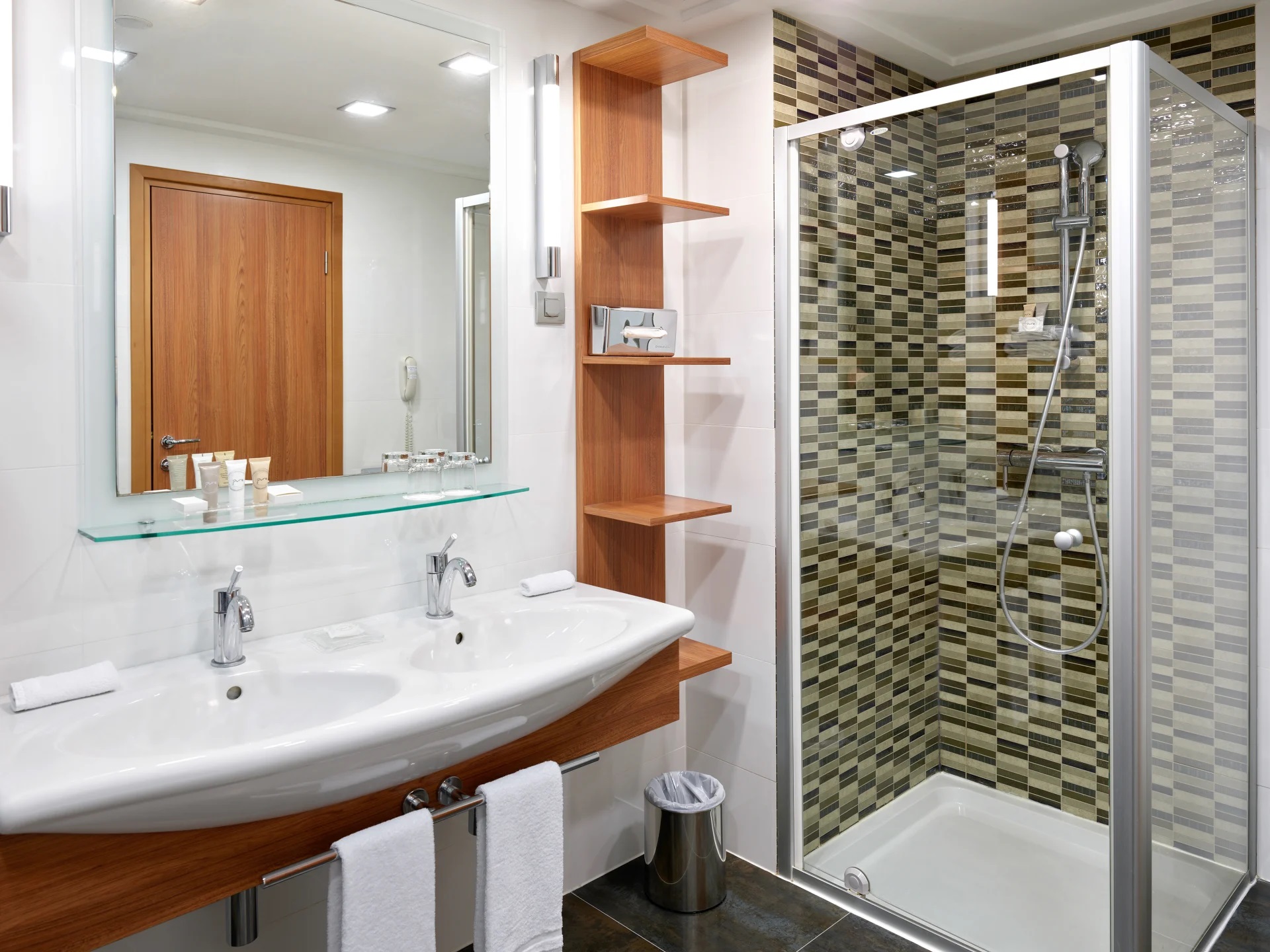 Maistra City Vibes Hotel International-Kupatilo.jpg