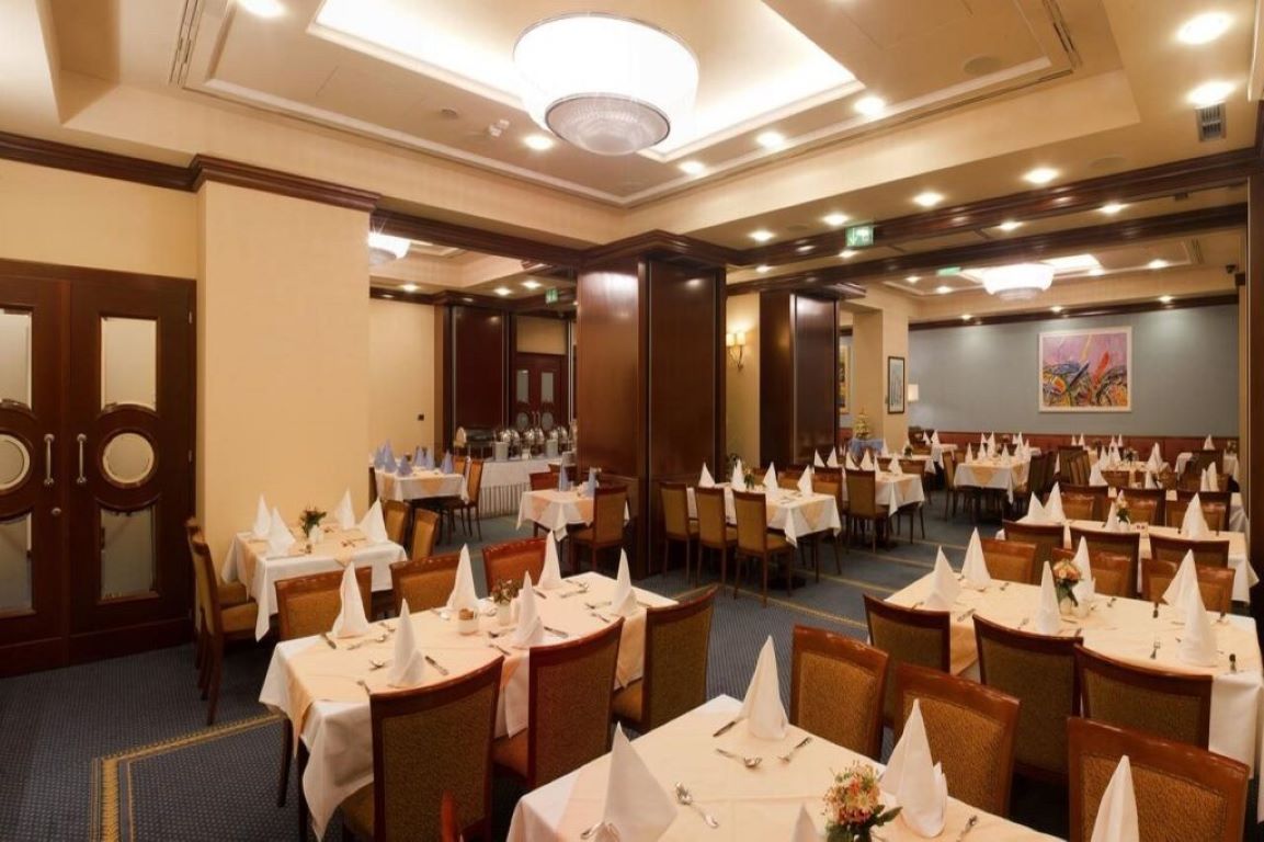 Best Western Premier Hotel Astoria-Restoran.jpg