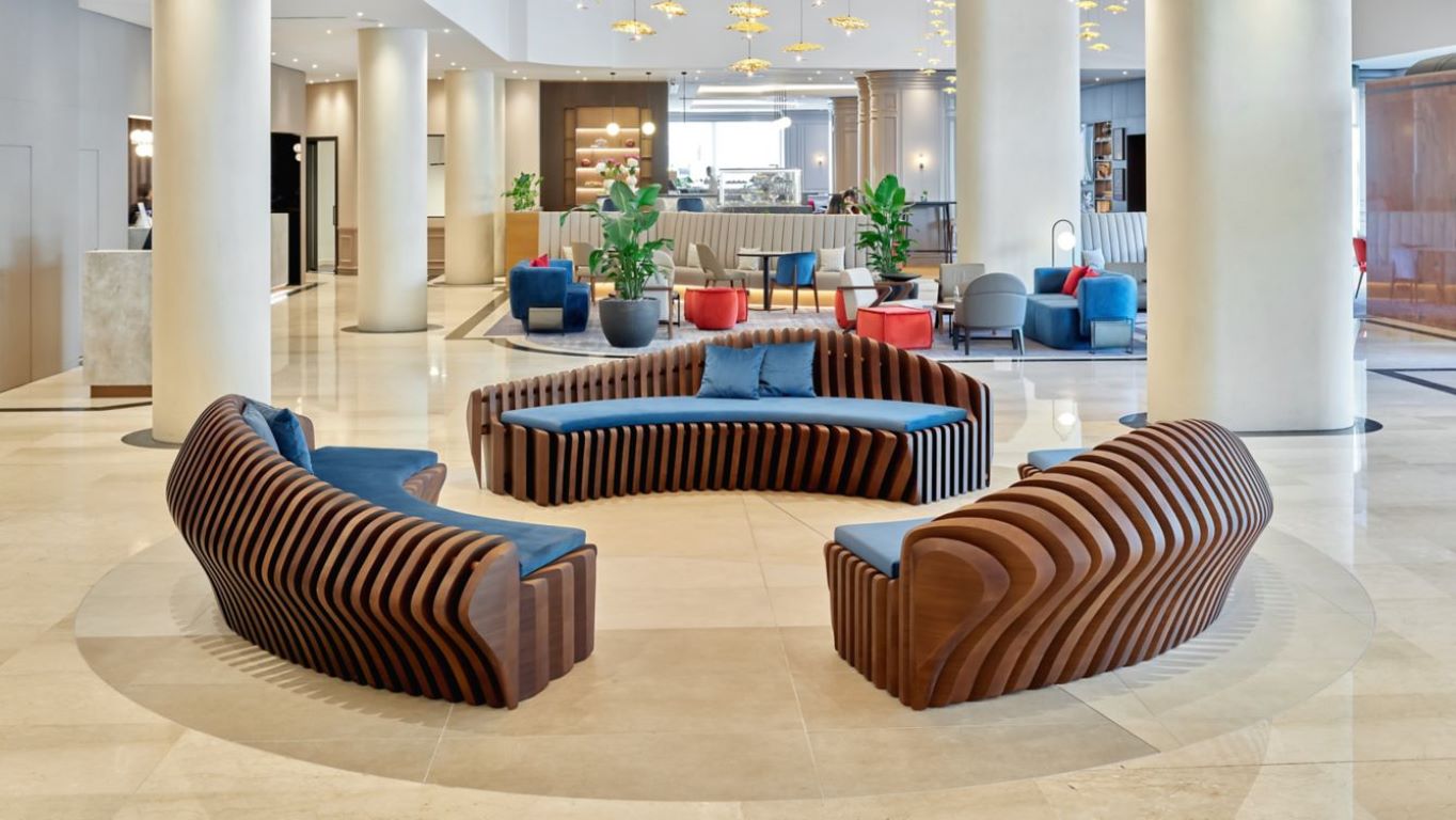 Hotel Sheraton Zagreb-Enterijer hotela.jpg