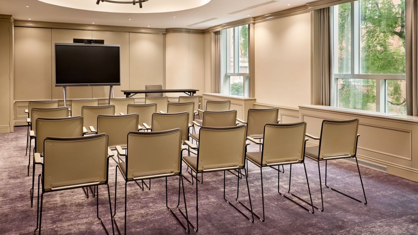 Hotel Sheraton Zagreb-Sala za sastanke.jpg