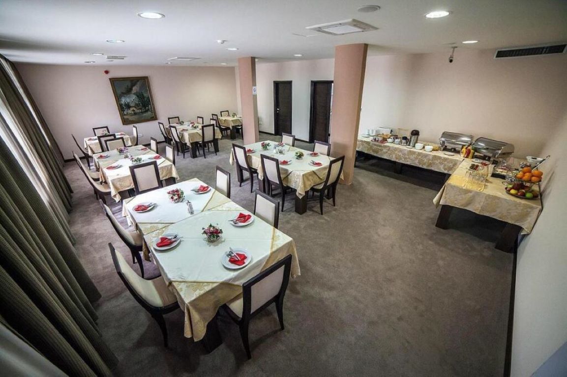 Terminus Hotel-Restoran.jpg