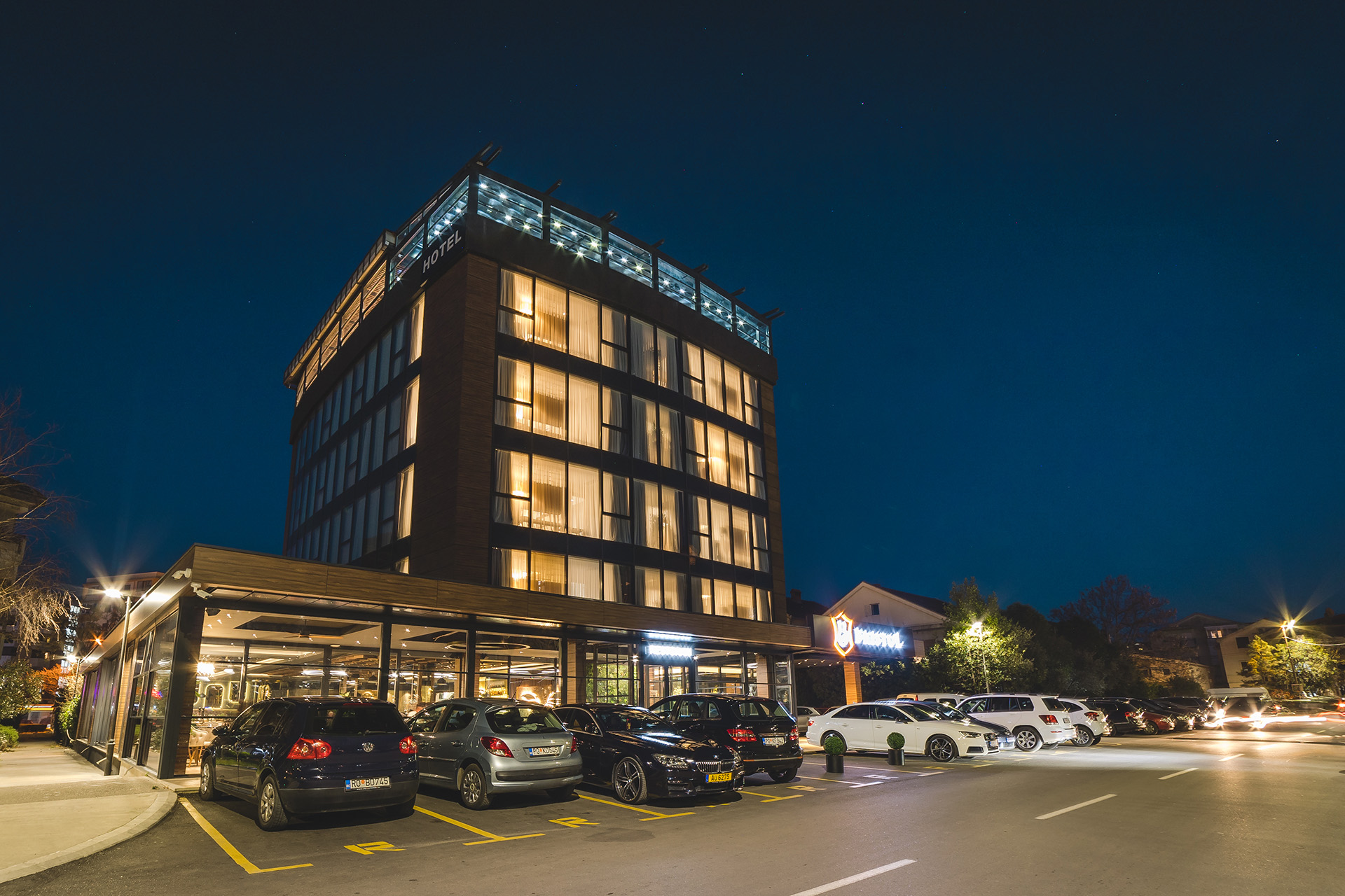 Bristol Hotel-Nocni izgled.jpg