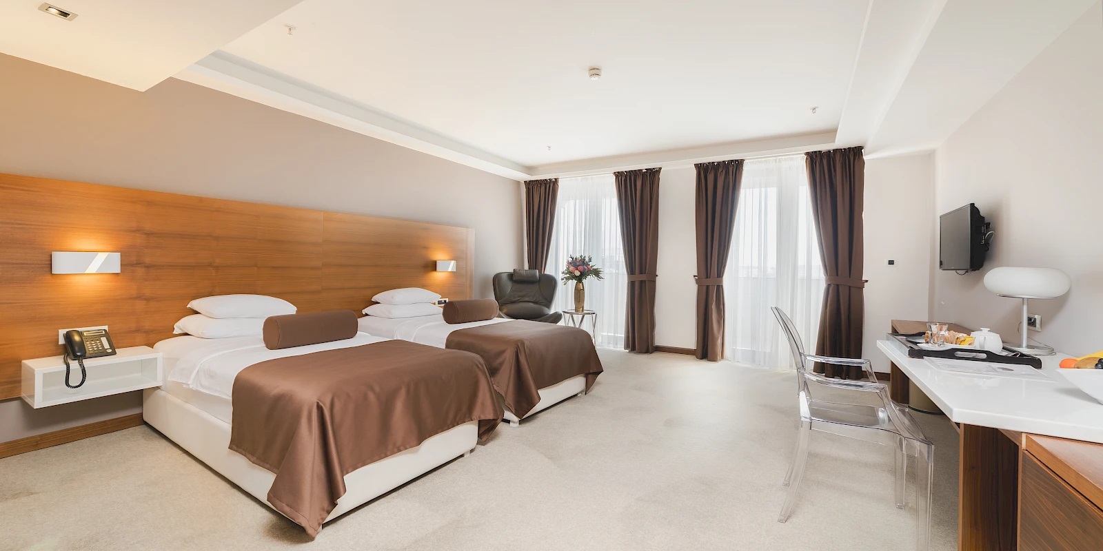 Hotel Aurel-Superior soba.jpg