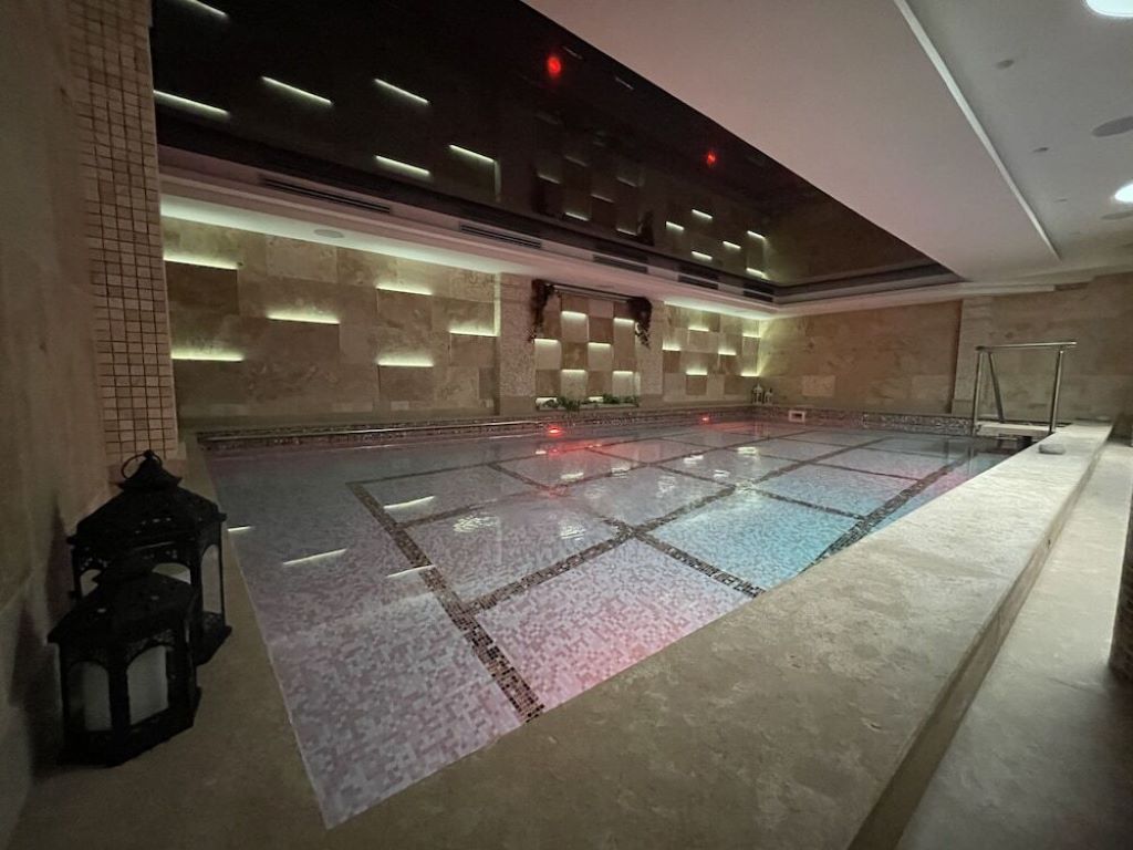 Alexandar Lux Hotel-Zatvoreni bazen.jpg