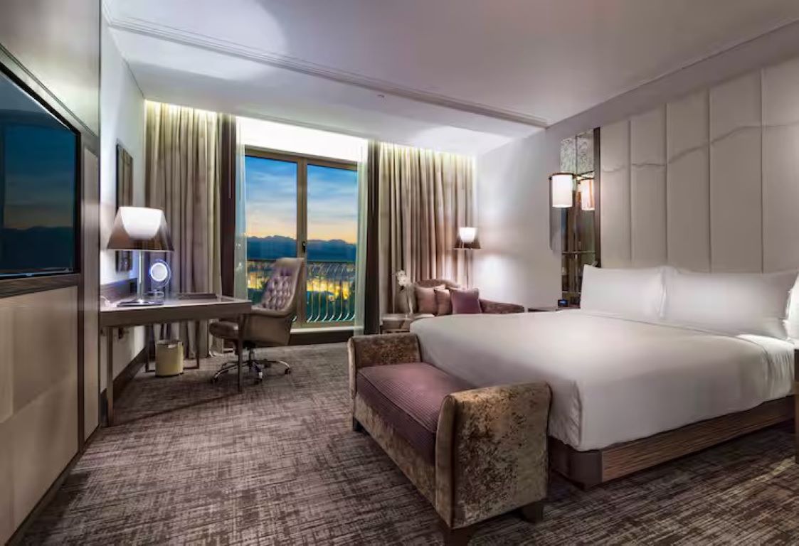 Hilton Podgorica Crna Gora-Executive soba.jpg