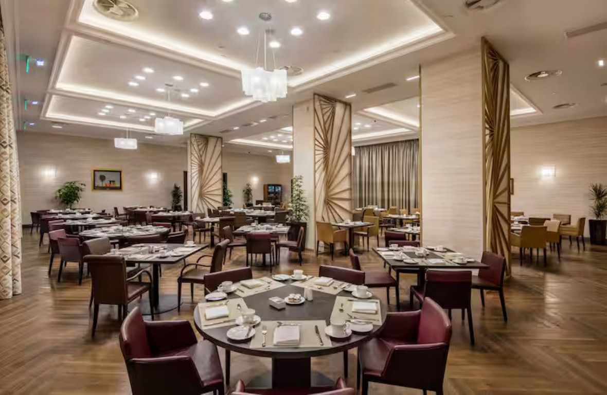 Hilton Podgorica Crna Gora-Restoran.jpg