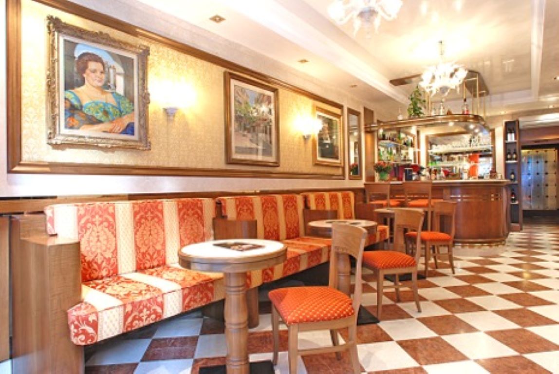 Fontana Hotel-Lobby.jpg