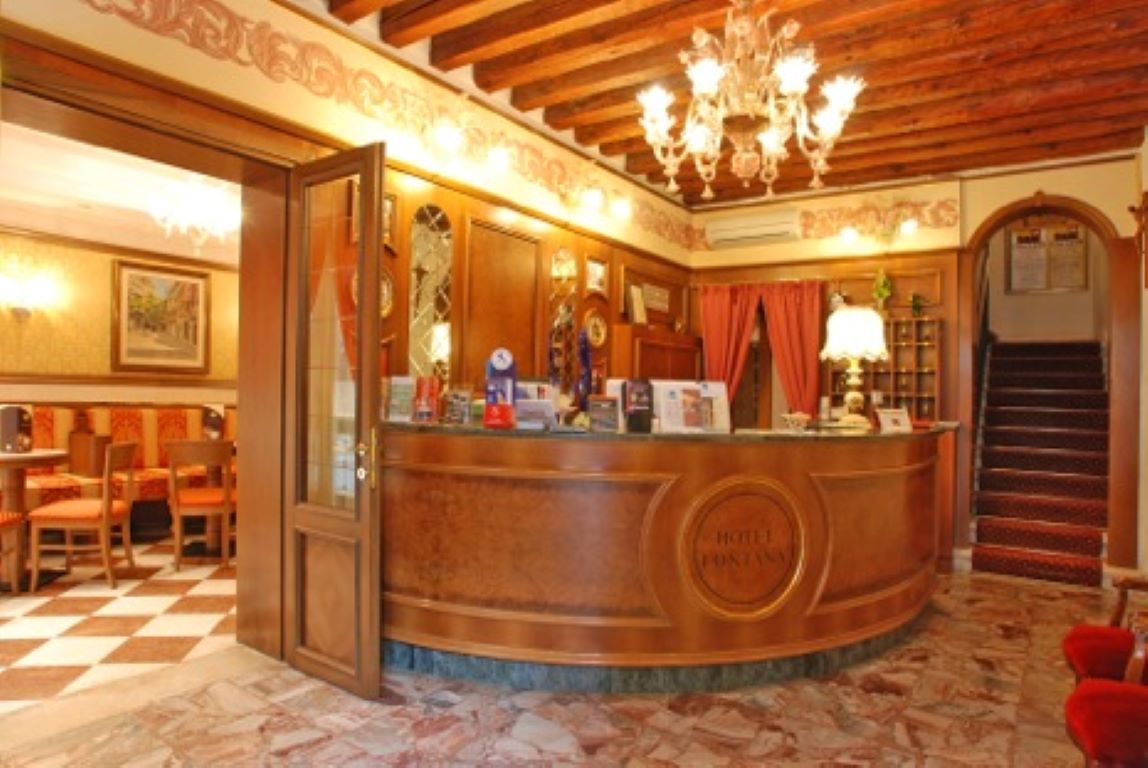 Hotel Fontana-Recepcija.jpg