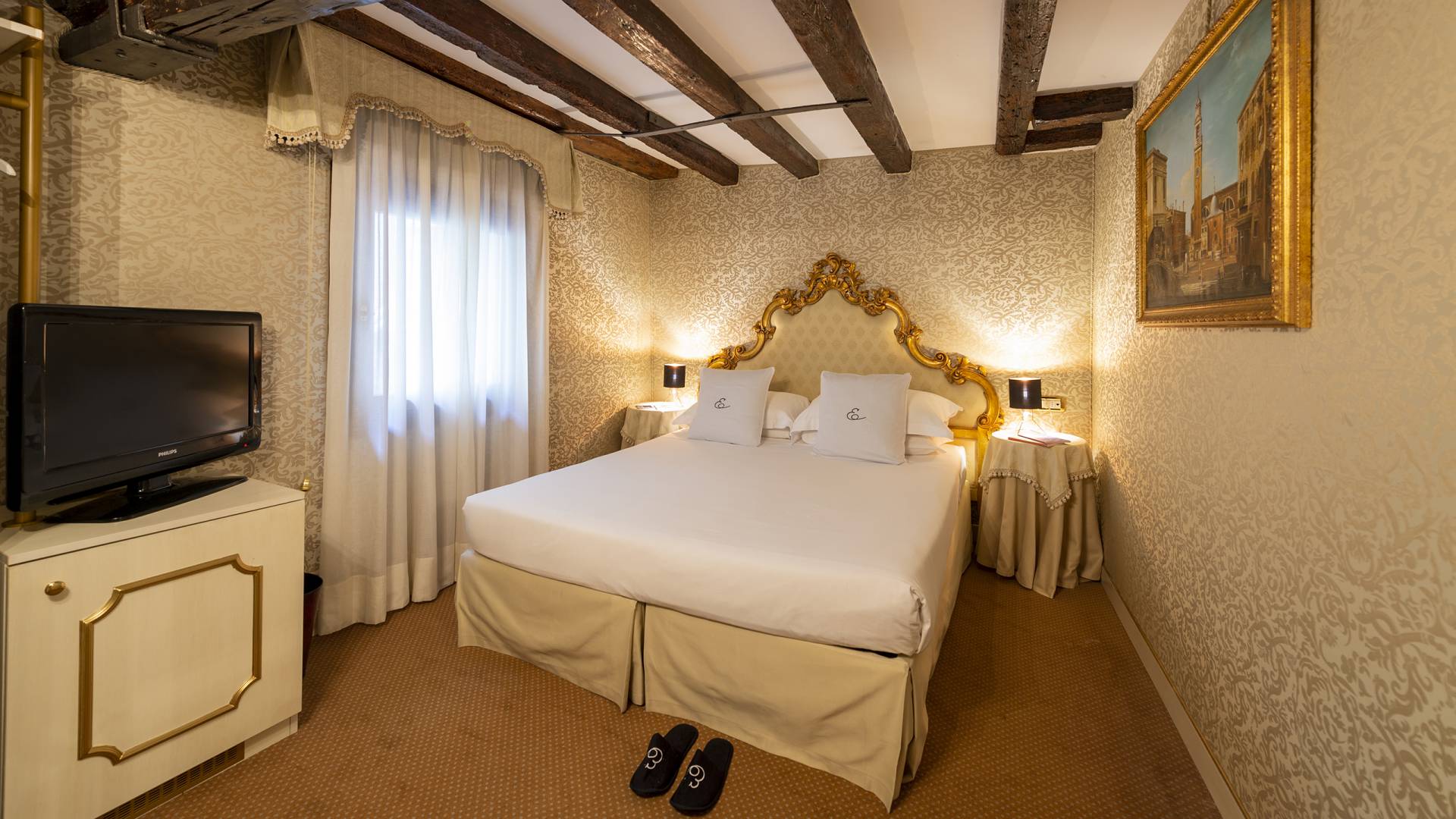Antico Doge Hotel-Manja standardna soba.jpg