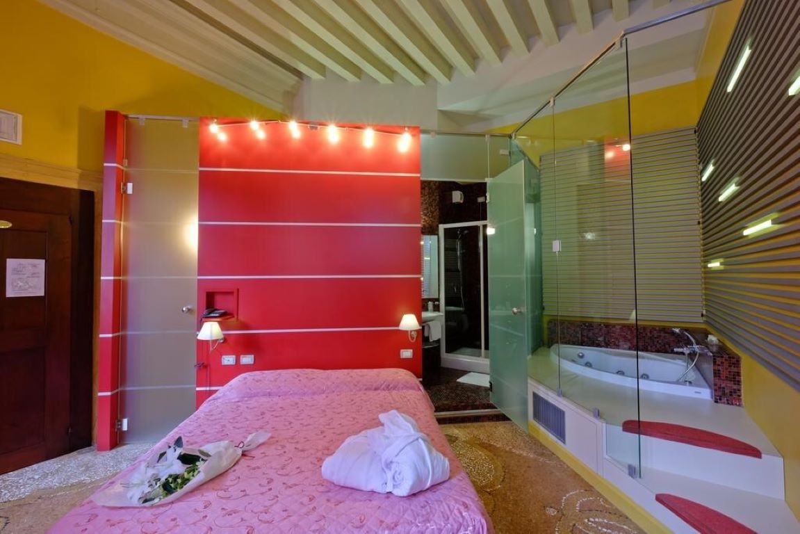 Hotel Il sogno di Giulietta e Romeo-Deluxe soba.jpg
