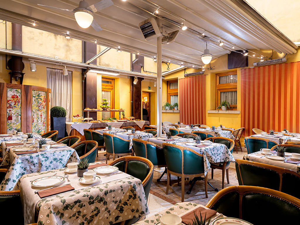 Santa Marina Hotel-Restoran.jpg