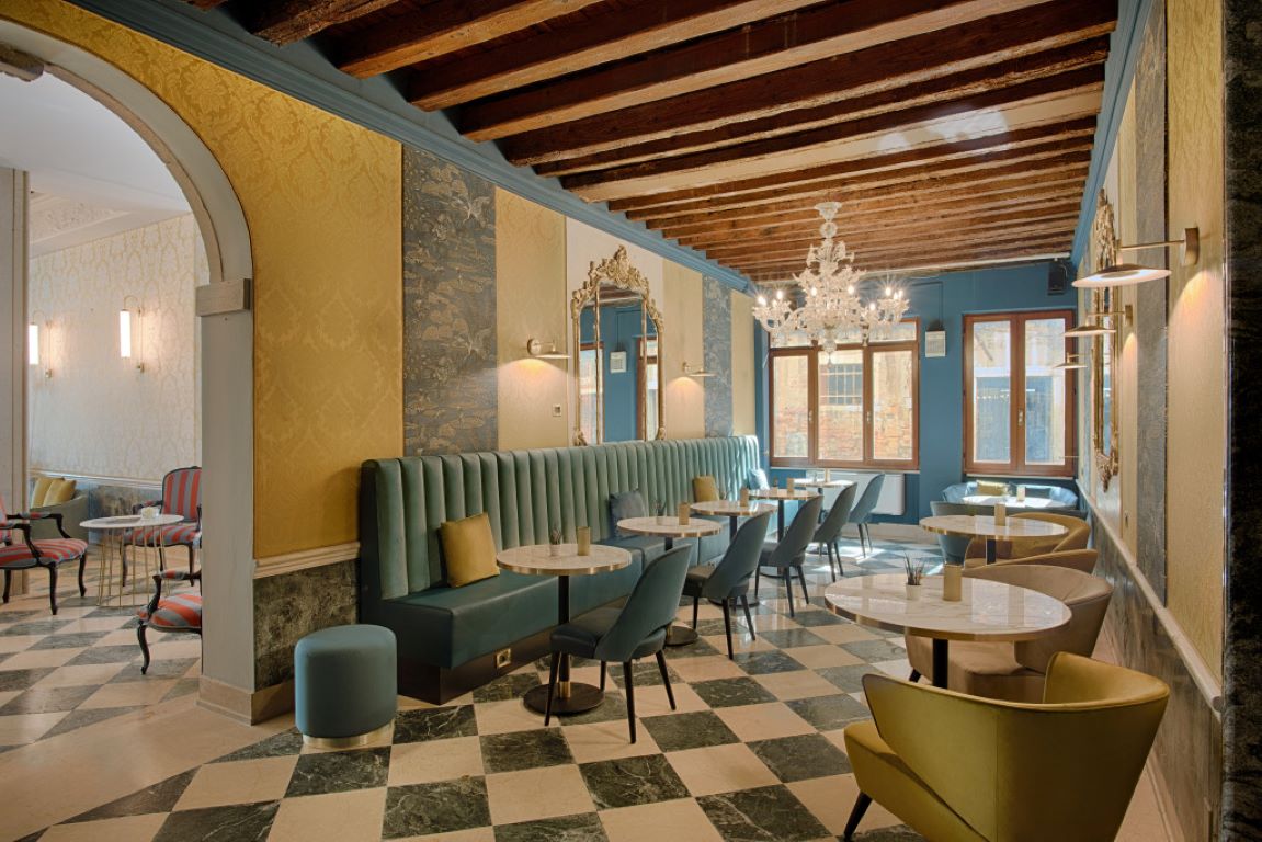 Hotel NH Venezia Santa Lucia-Enterijer hotela.jpg