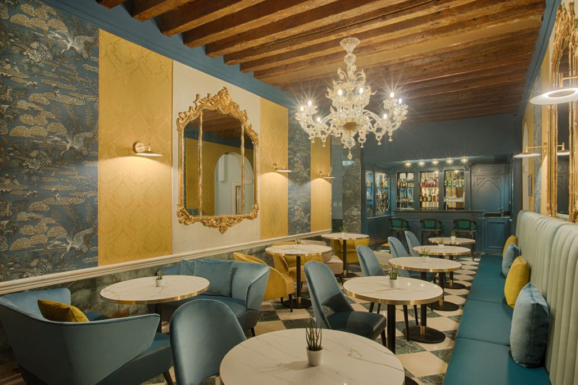 NH Venezia Santa Lucia Hotel-Bar.jpg