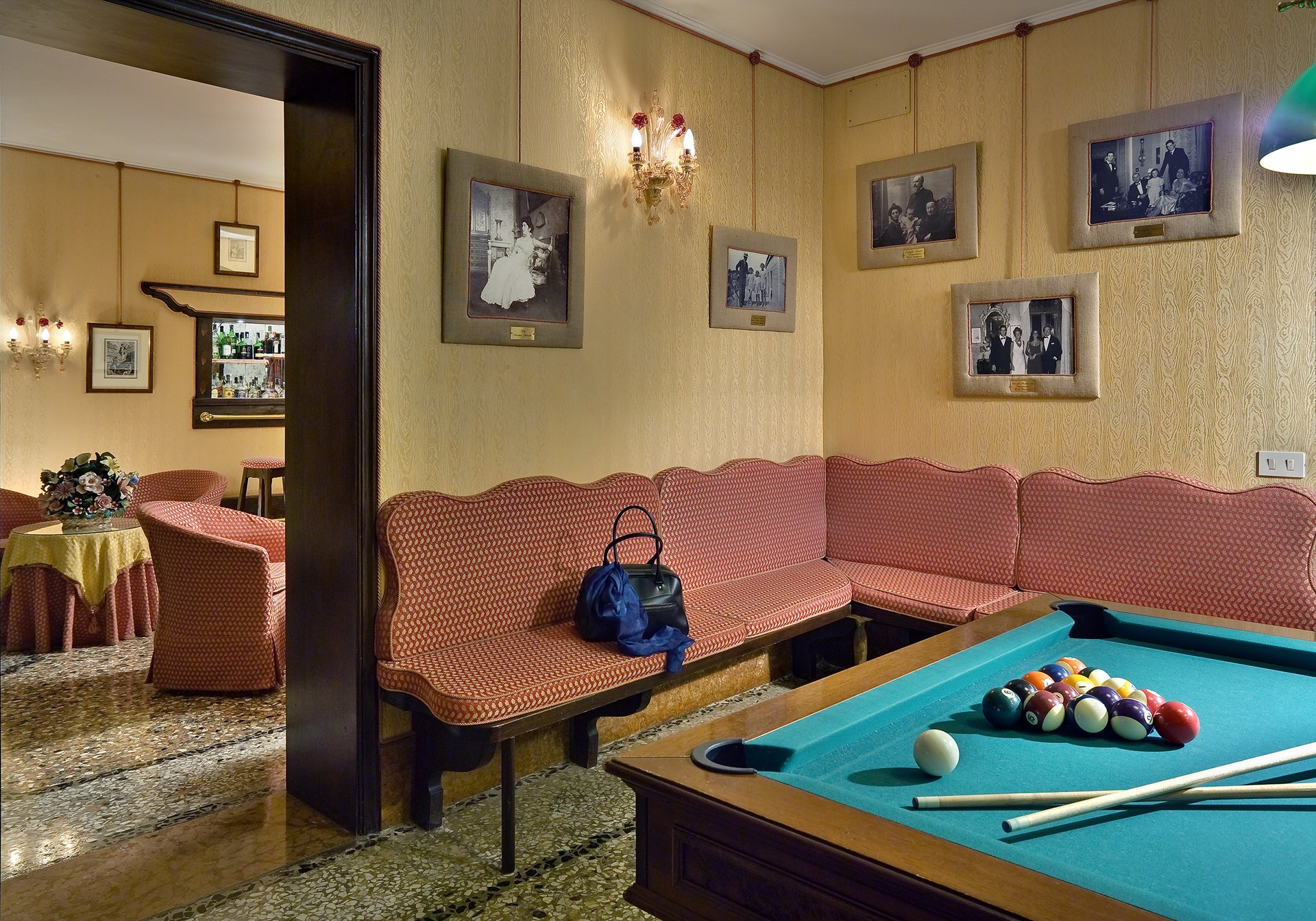 Giorgione Hotel-Bilijar sala.jpg