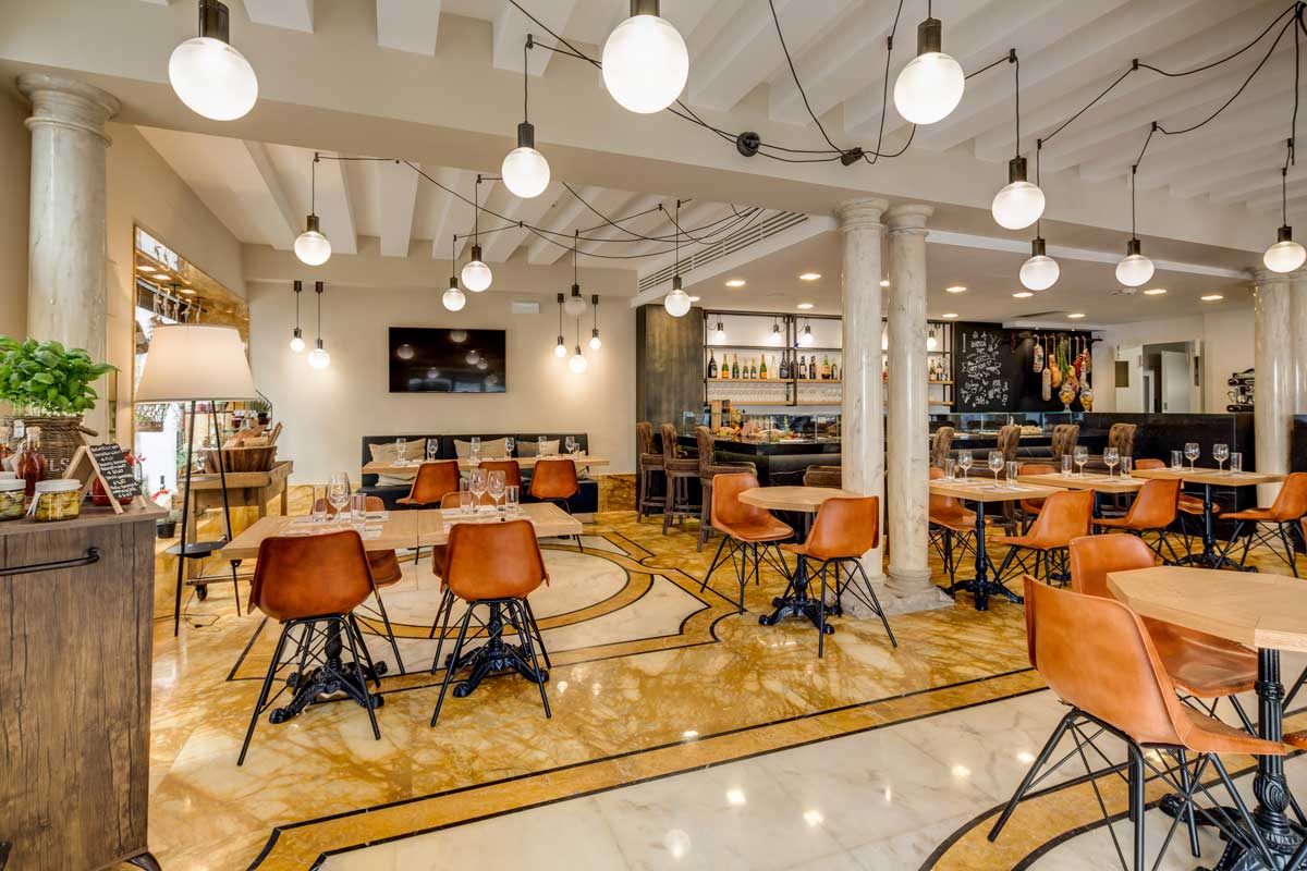 Continental Venice Hotel-Bar.jpg