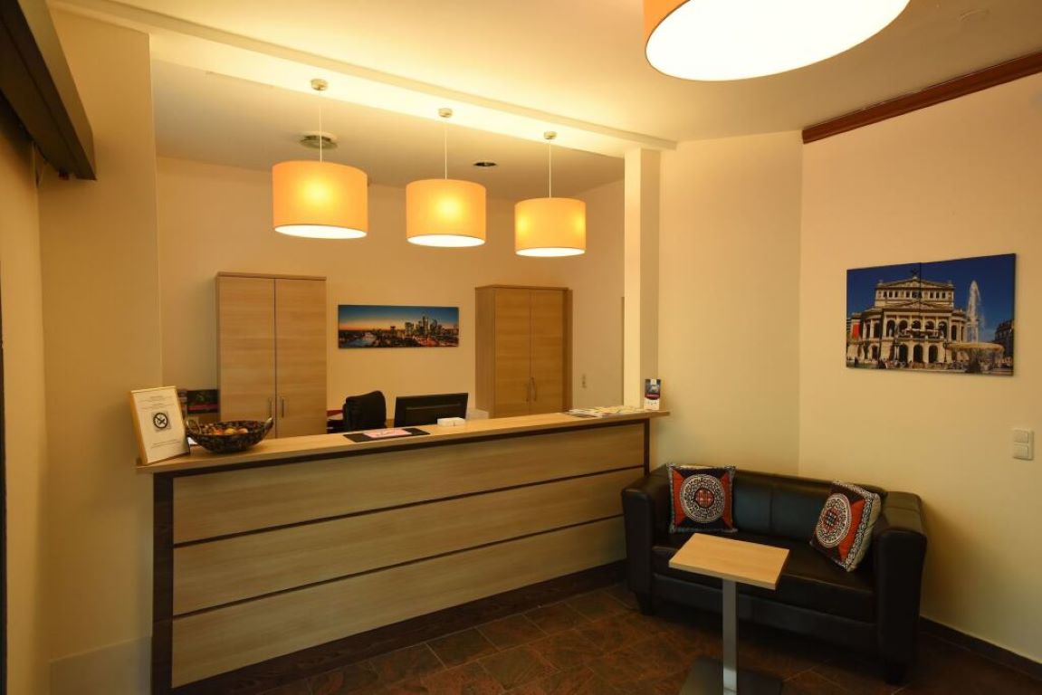 Hotel Villa Oriental & Restaurant-Recepcija.jpg