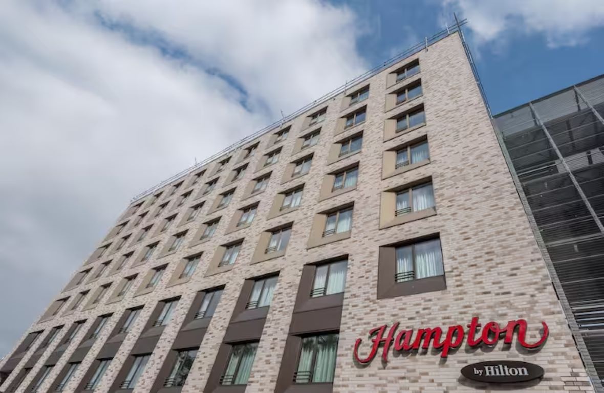 Hampton by Hilton Frankfurt City Centre East-Hotel spolja.jpg