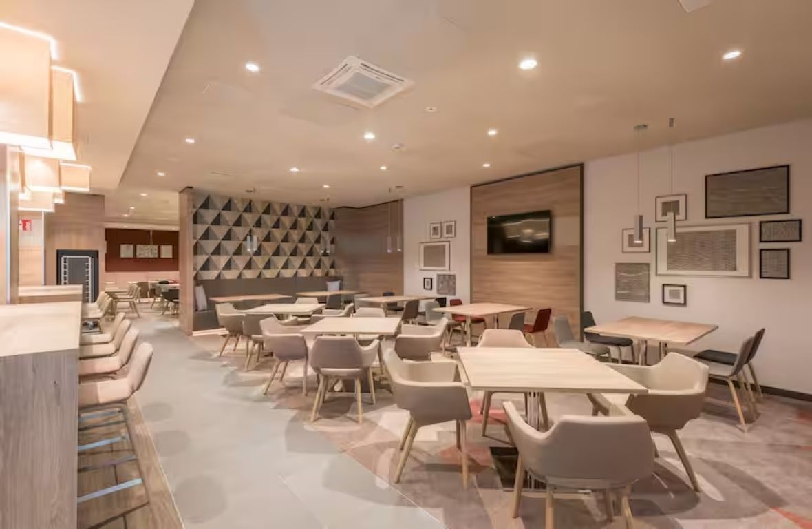 Hampton by Hilton Frankfurt City Centre East-Restoran.jpg