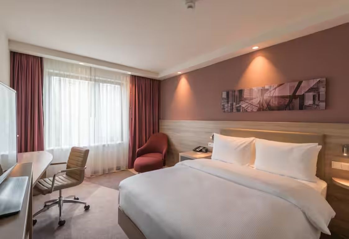 Hampton by Hilton Frankfurt City Centre East-Standardna soba.jpg
