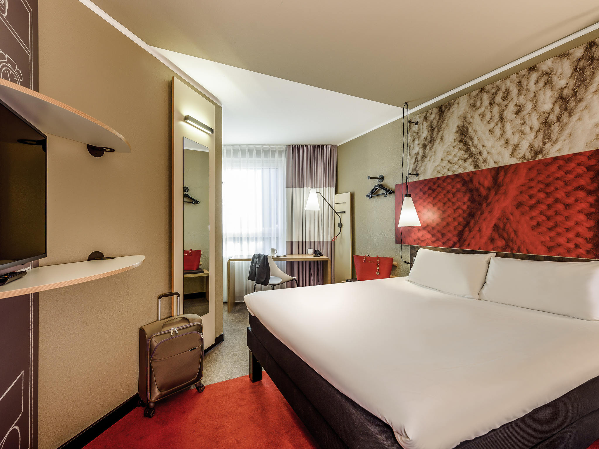Ibis Frankfurt Centrum-Superior soba.jpg
