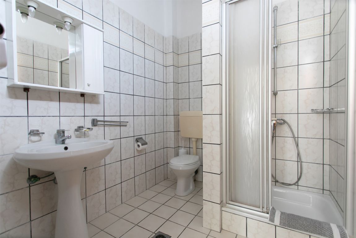 Hotel Eleni-Kupatilo.jpg