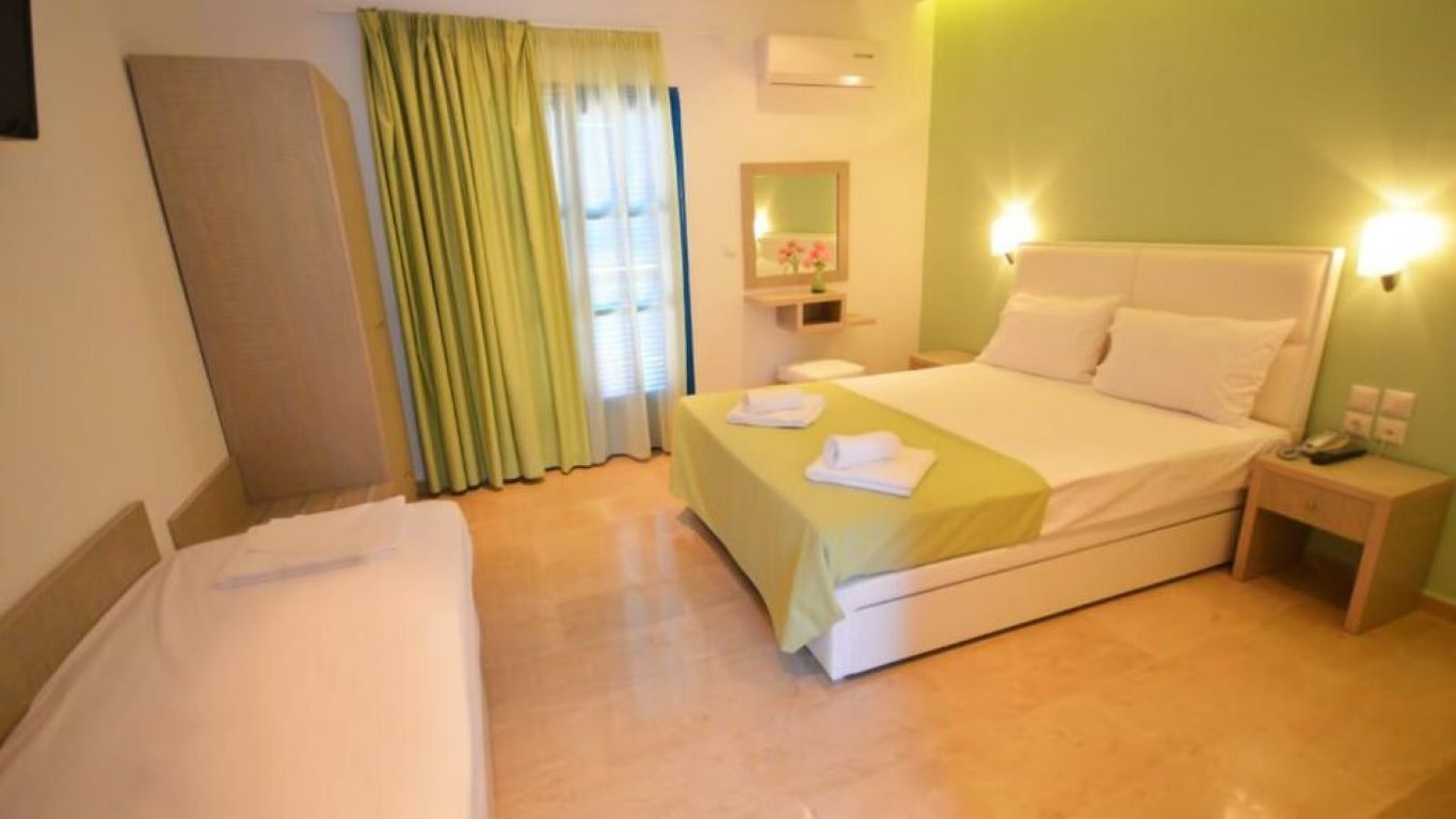 Paraktio Hotel-Studio za tri osobe.jpg