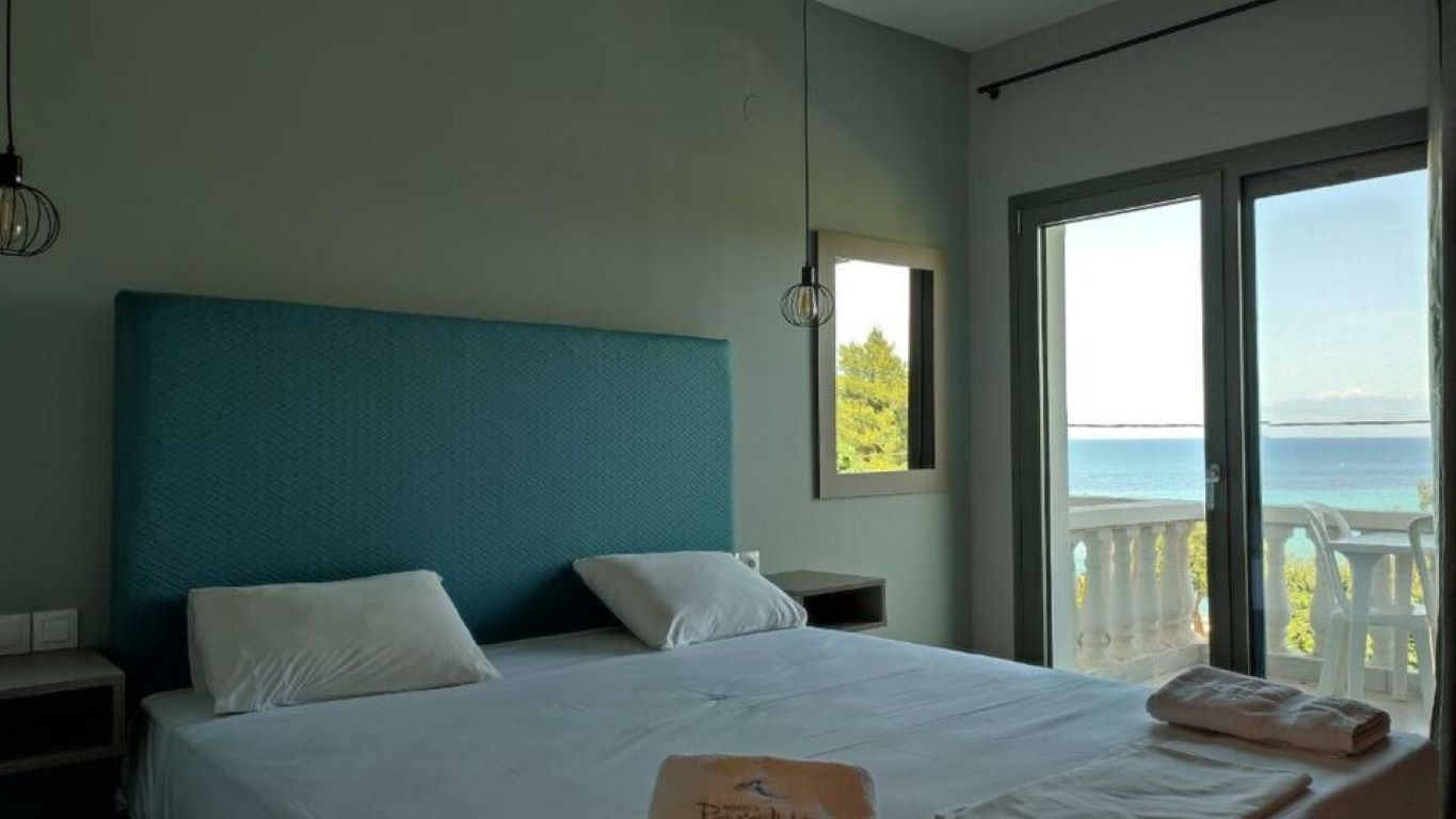 Paraktio Hotel-Superior soba.jpg