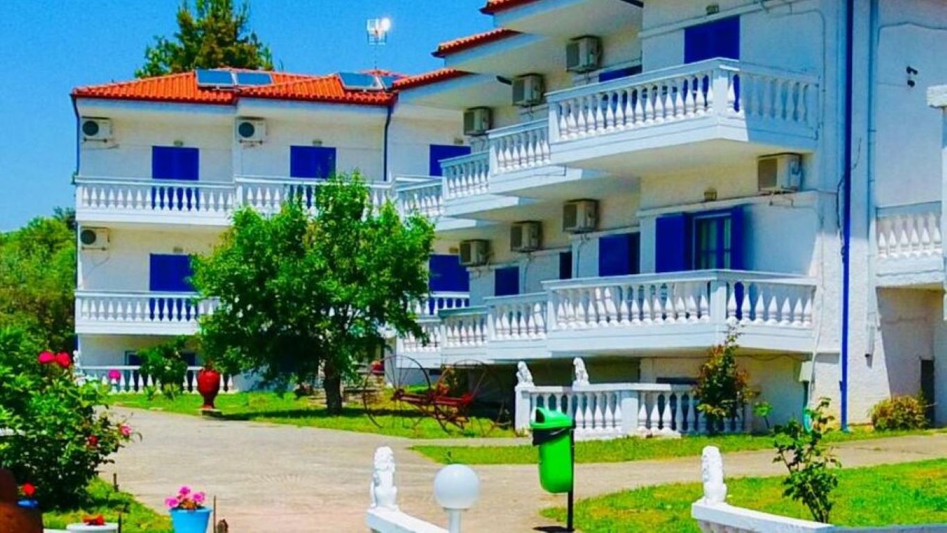 Paraktio Hotel-Zgrada hotela.jpg