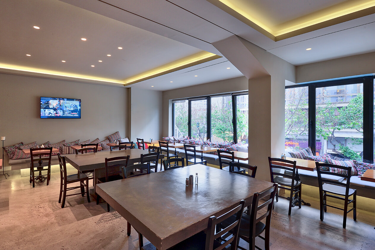 Hotel Le Palace-Bar.jpg