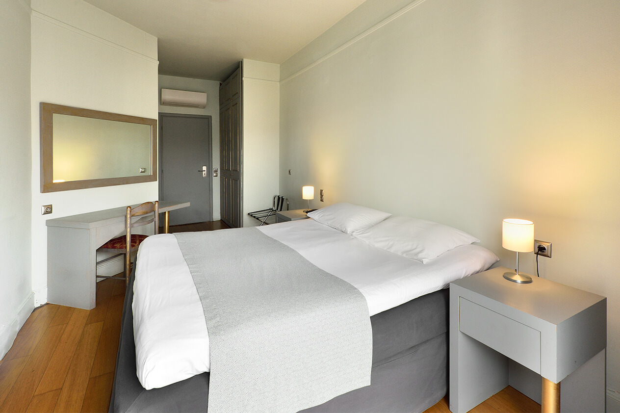 Hotel Le Palace-Standardna soba.jpg