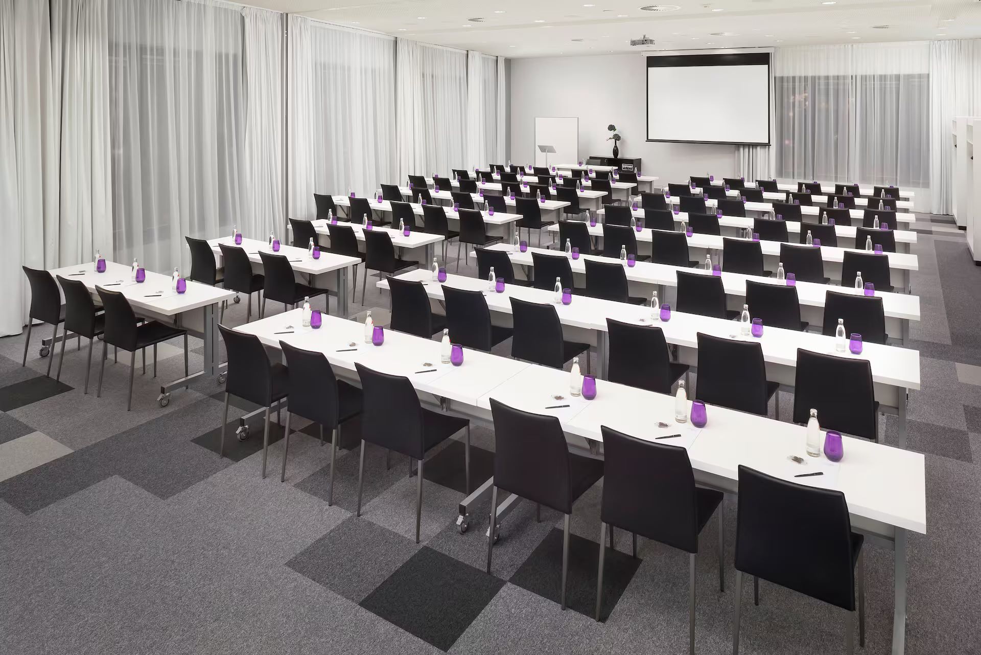 Innside by Melia Frankfurt Ostend-Kongresna sala.jpg
