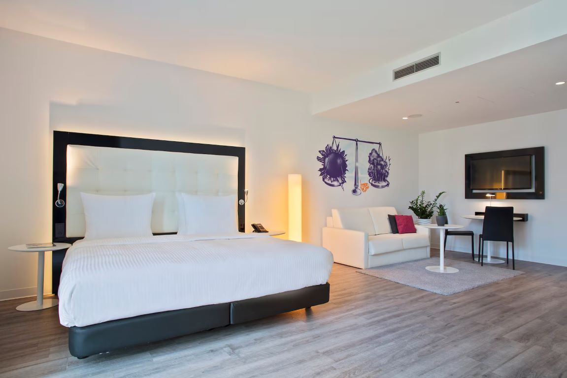 Innside by Melia Frankfurt Ostend-The Innside Premium soba.jpg