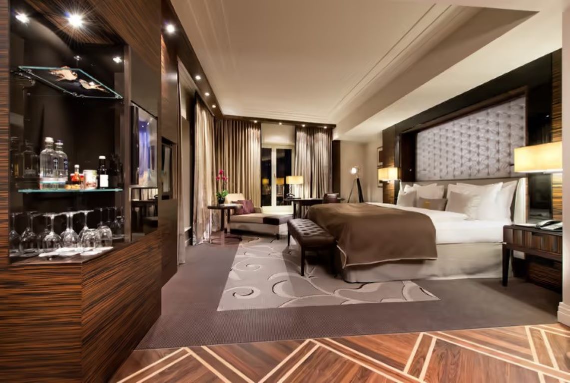 Steigenberger Icon Frankfurter Hof-Junior suite.jpg