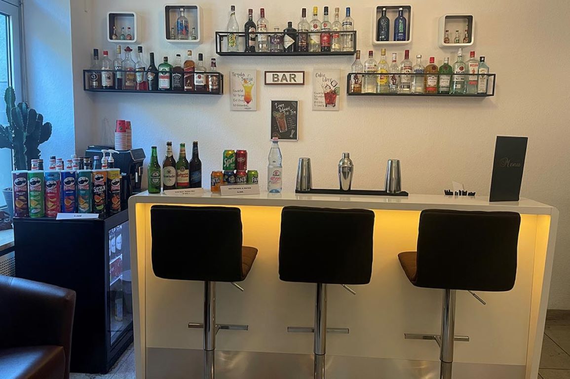 Hotel Schumacher-Bar.jpg
